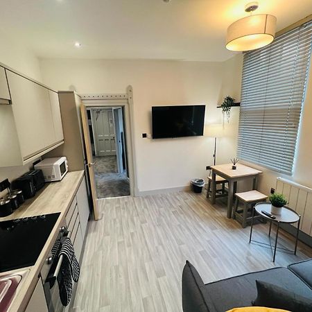 Whiskawaystays - Foregate Street - Apartment 3 Worcester Kültér fotó